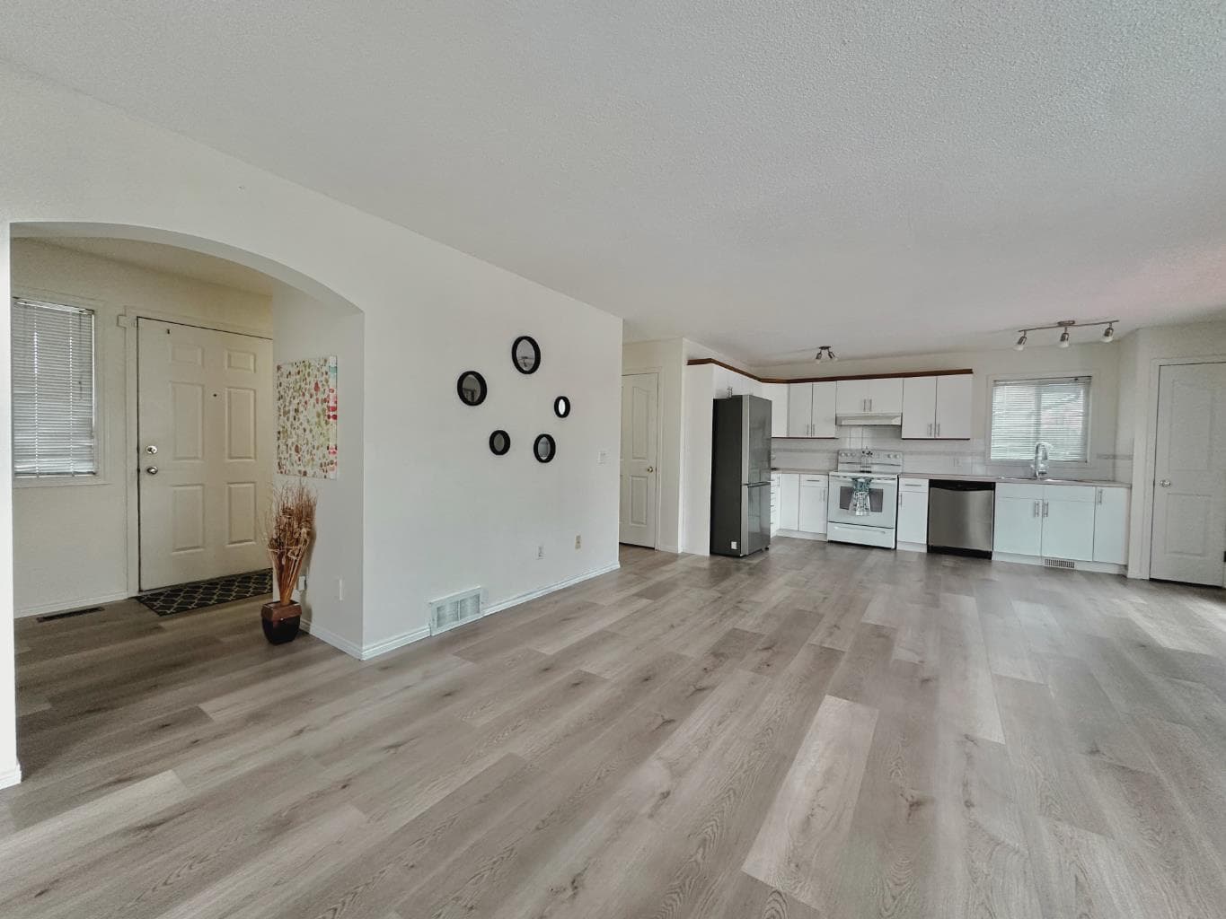 139 Bridlewood Circle SW — photo 5