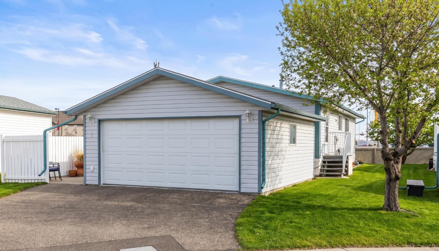 8, 1600 Strachan Road SE — photo 3