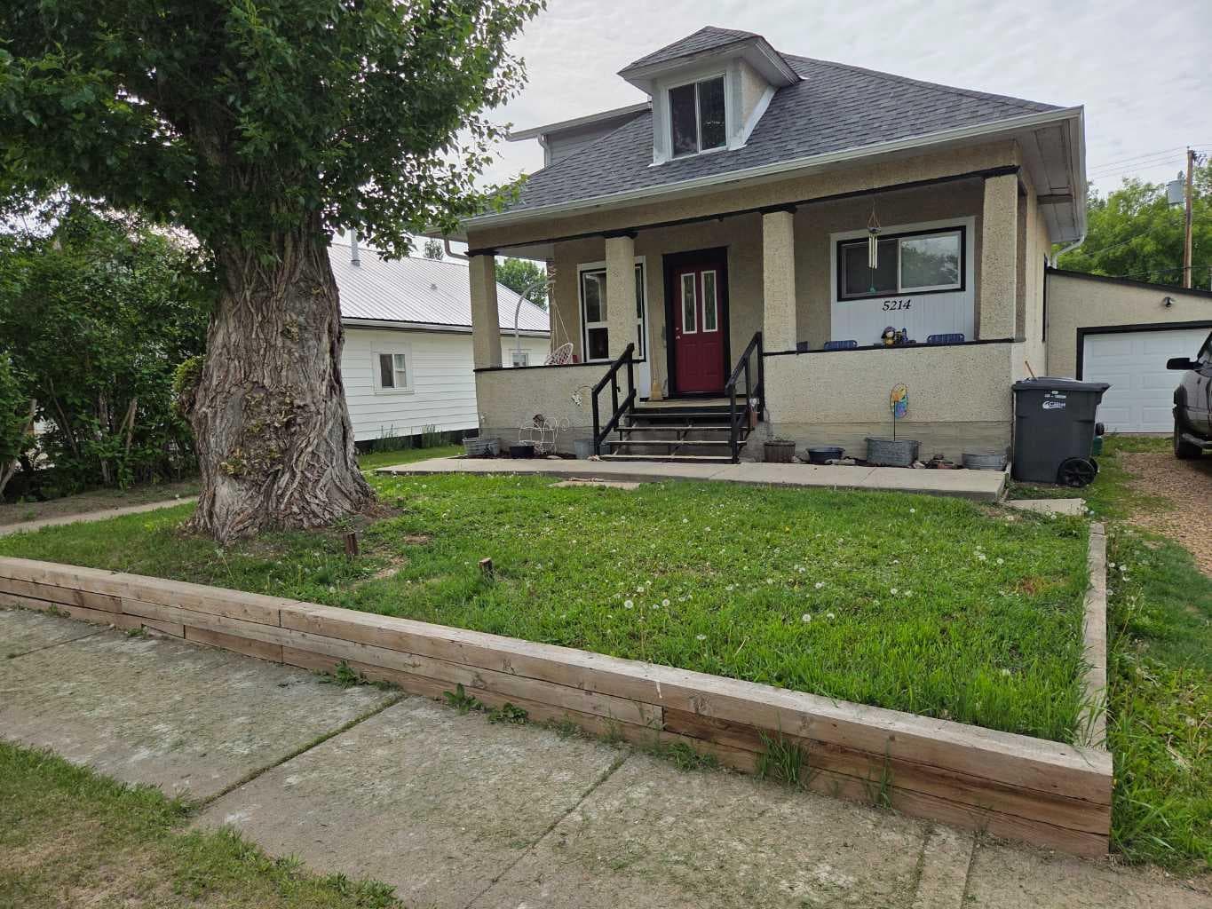 5214 50 Street — photo 1