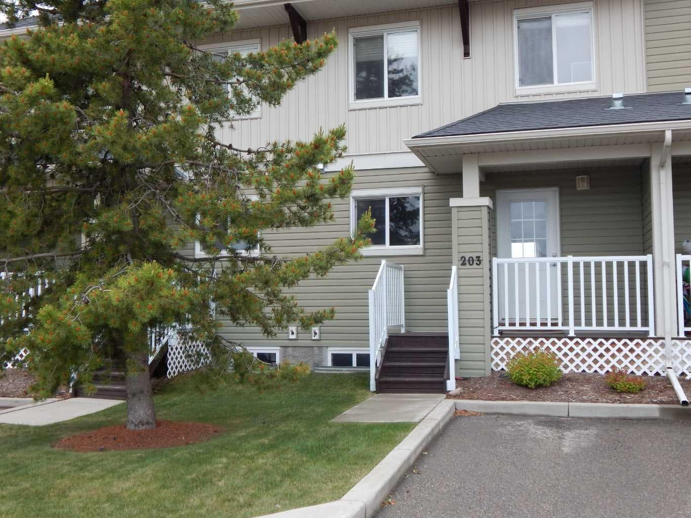 203 Clover Way — photo 2