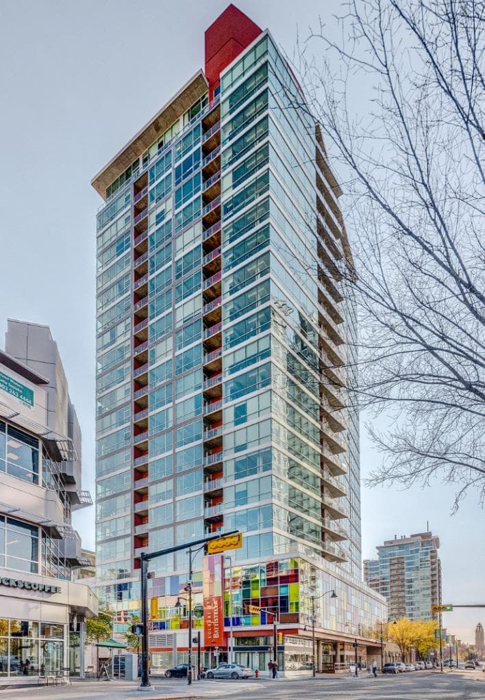 2111, 135 13 Avenue SW — photo 1