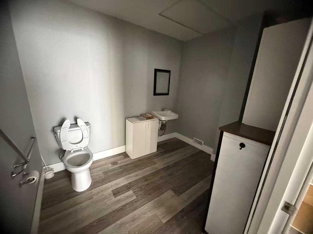 1, 3505 32 Street NE — photo 3