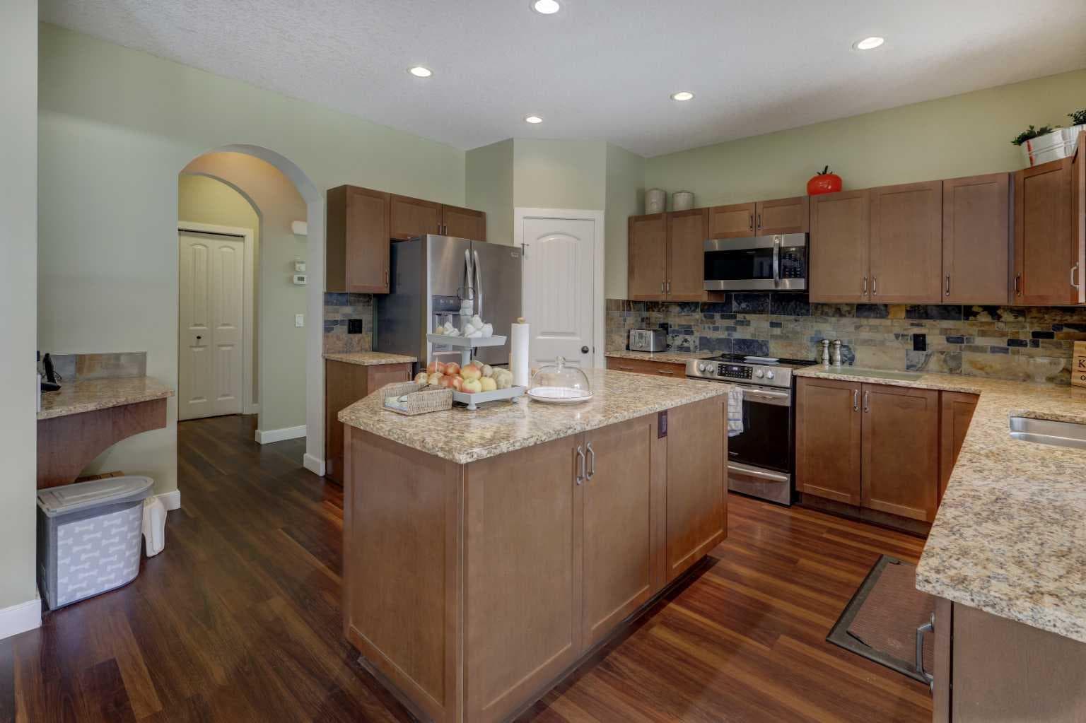 729 Canoe Avenue SW — photo 4
