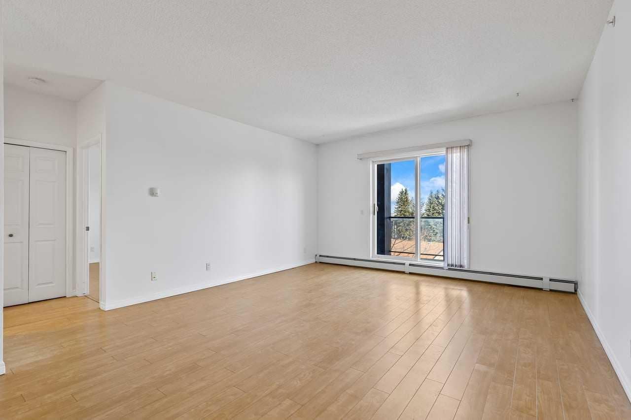 304, 2022 Canyon Meadows Drive SE — photo 5