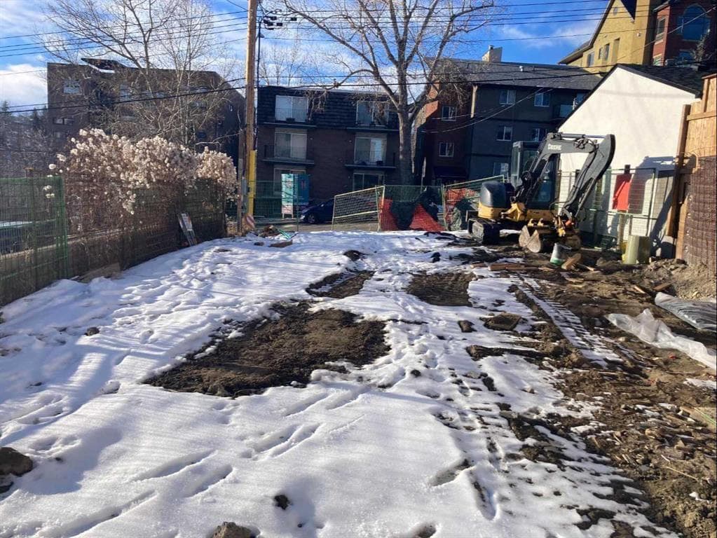 2310 17 Street SW — photo 2