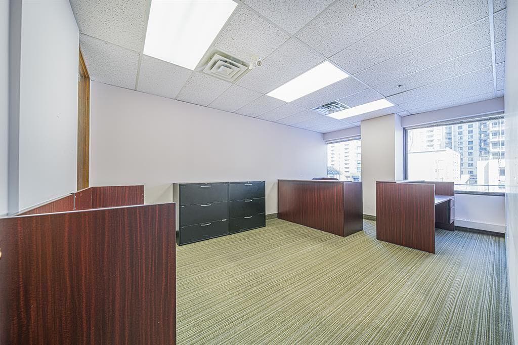 201, 1100 8 Avenue SW — photo 3