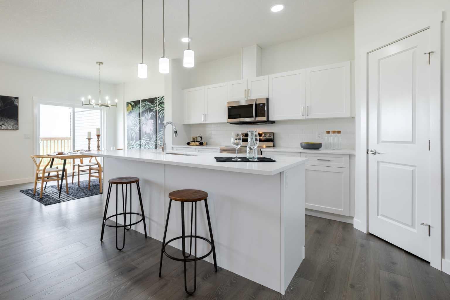 300 Edgefield Close — photo 4