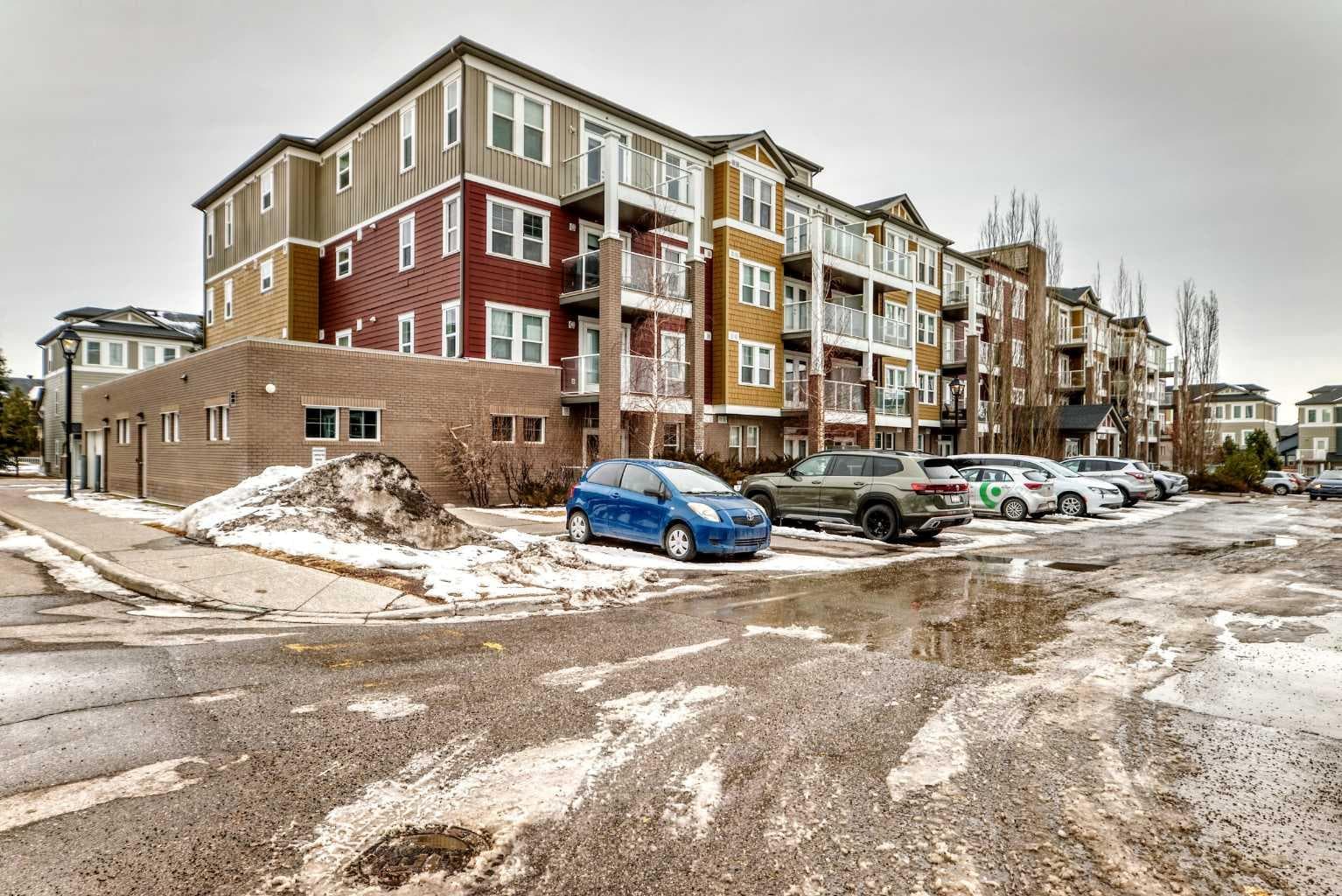 405, 2300 Evanston Square — photo 1