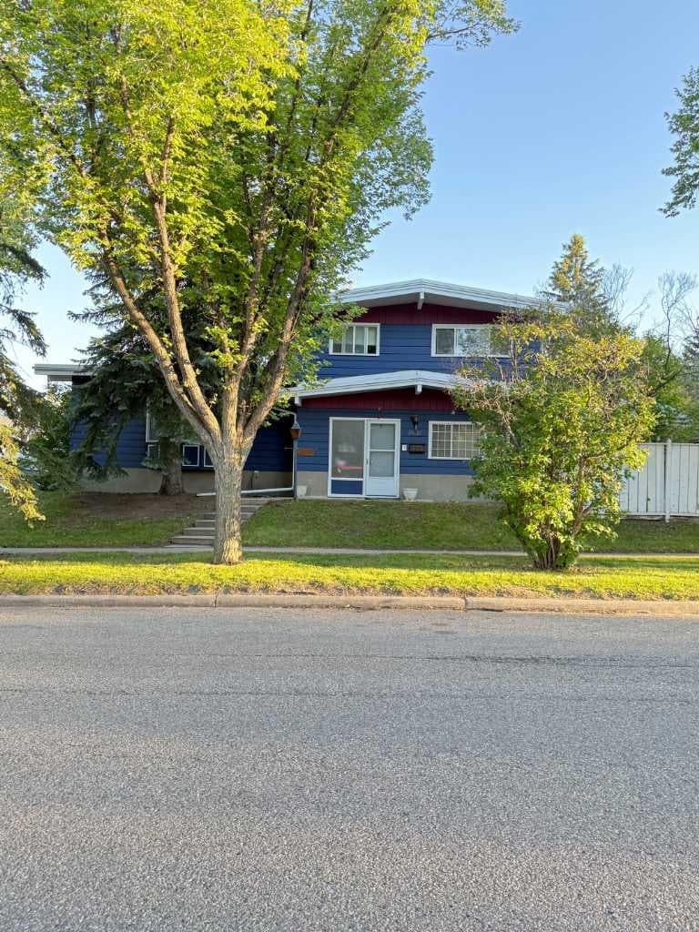 3631 Varsity Drive NW — photo 1