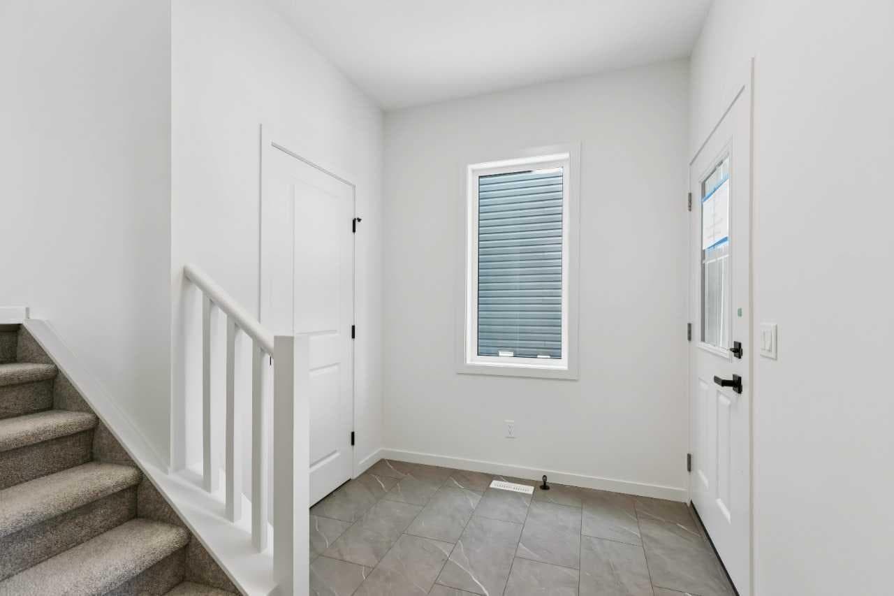 823 Bayview Terrace SW — photo 4