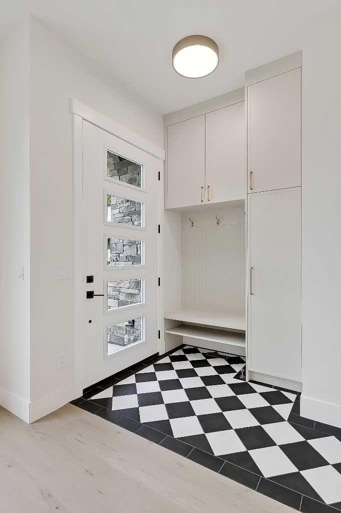 1007 18 Avenue NW — photo 3