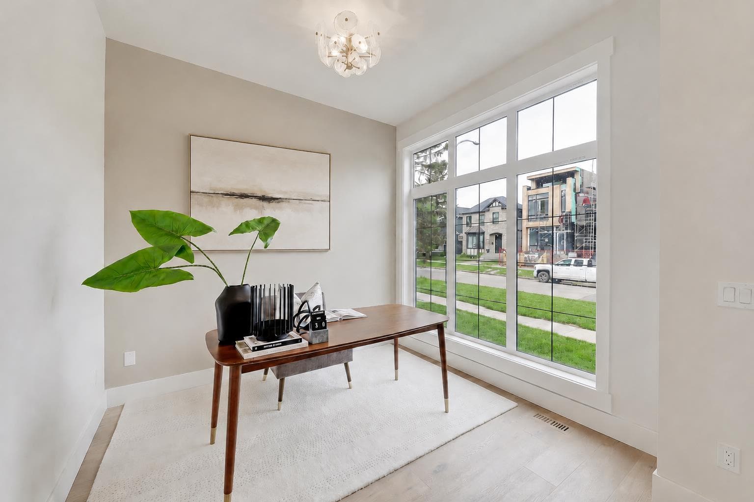1007 18 Avenue NW — photo 4