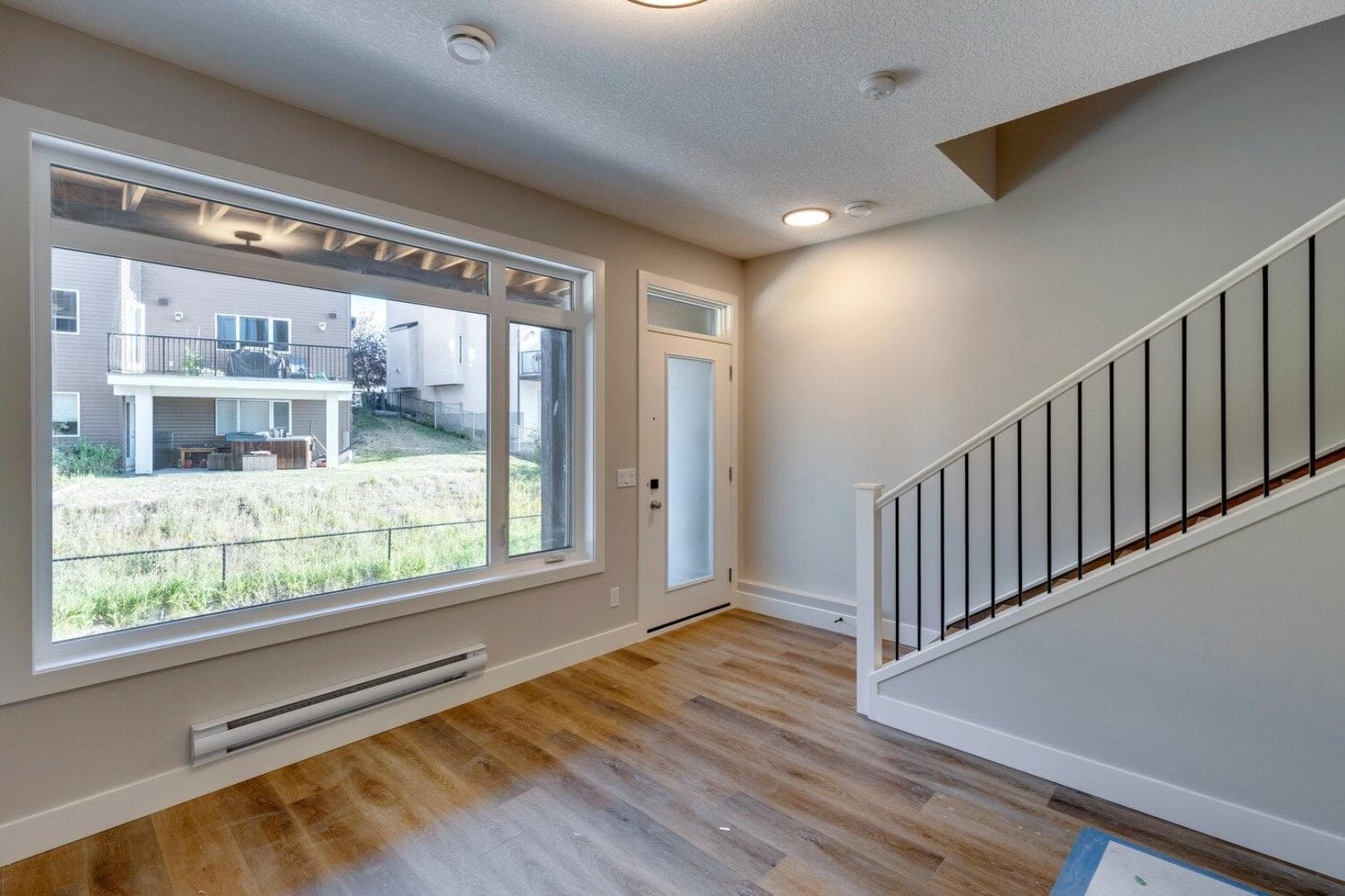81 Royal Elm Green NW — photo 4