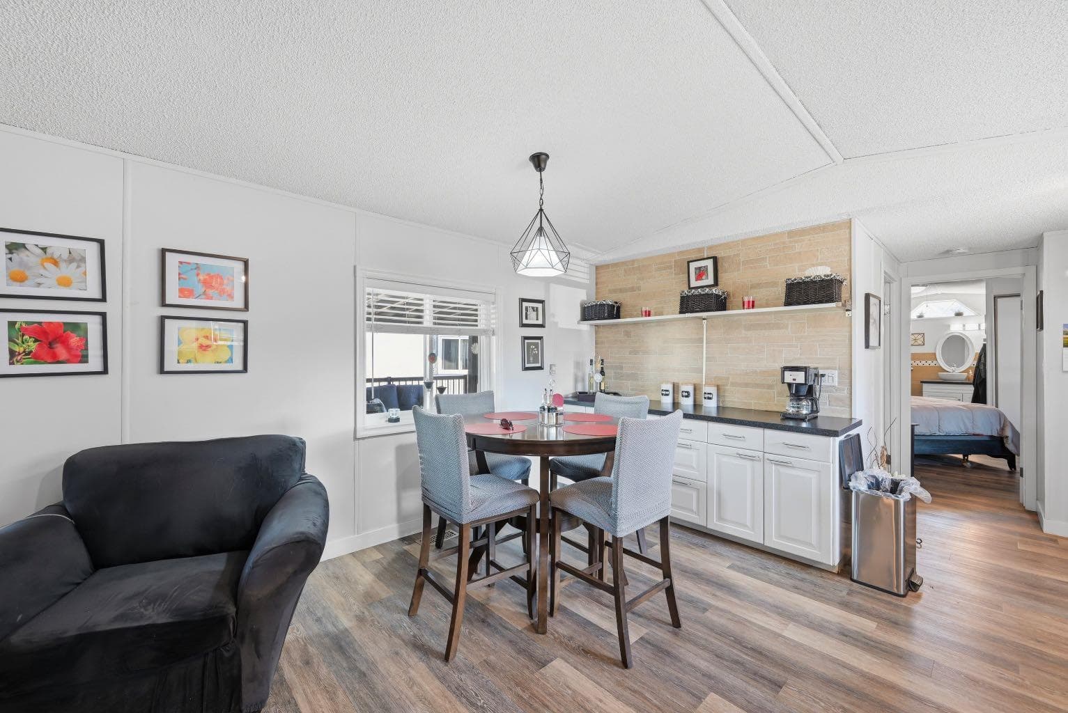 342 Burroughs Circle NE — photo 2
