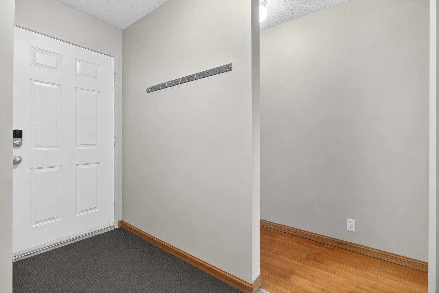 27 Bedford Road NE — photo 2