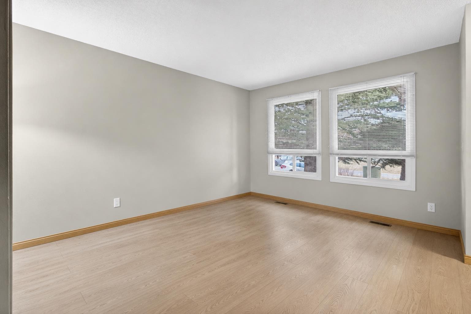 27 Bedford Road NE — photo 5