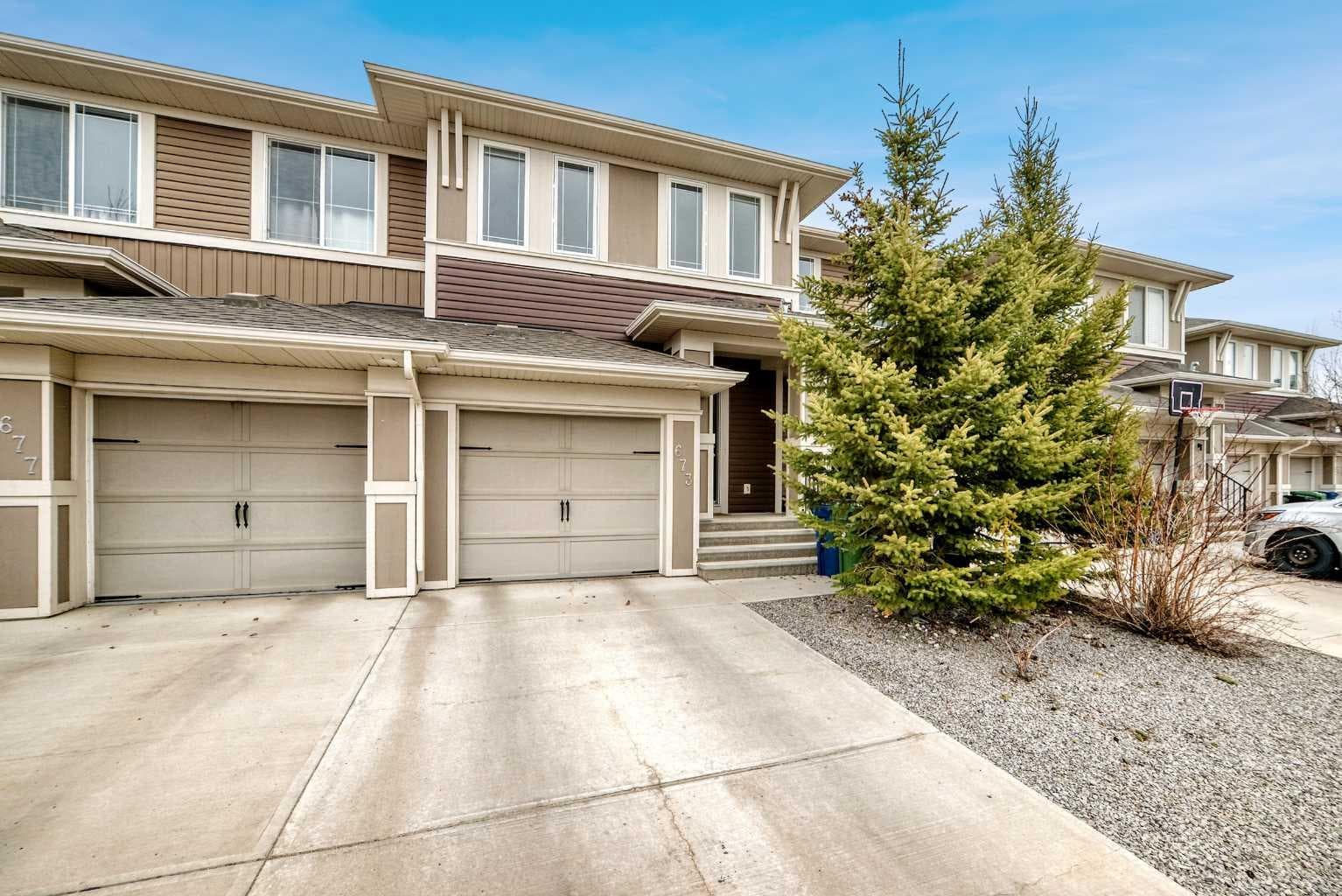 673 Hillcrest Road SW — photo 1