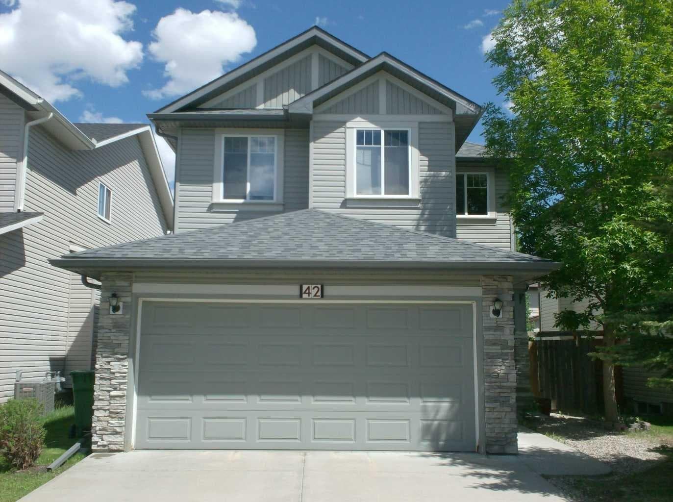 42 Everoak Green SW — photo 1