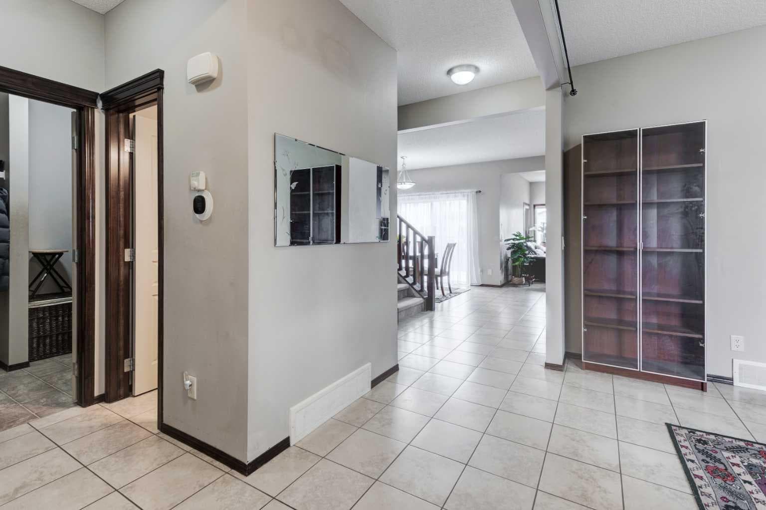 42 Everoak Green SW — photo 3