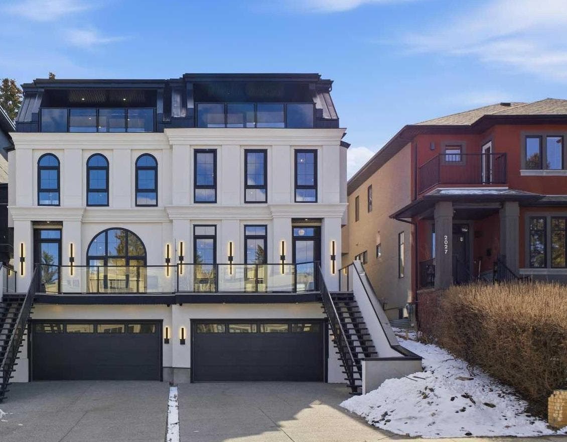 2025 27 Avenue SW — photo 1