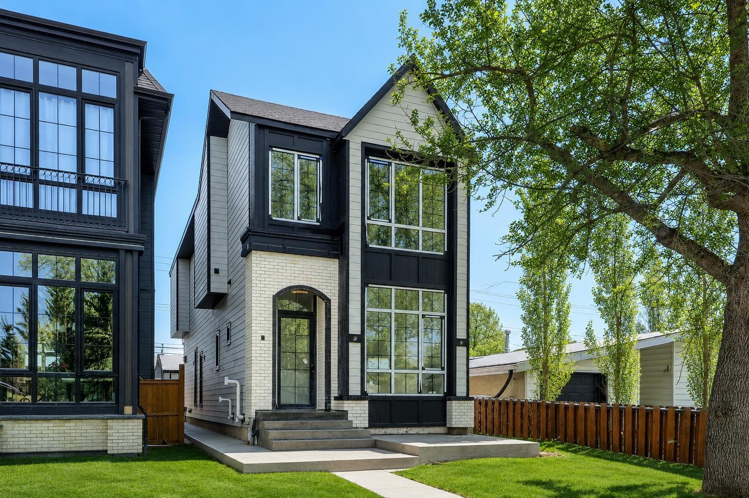 2320 54 Avenue SW — photo 1