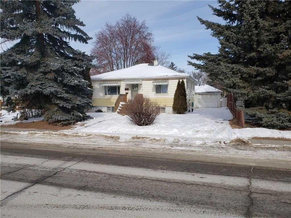 428 32 Avenue NW — photo 3