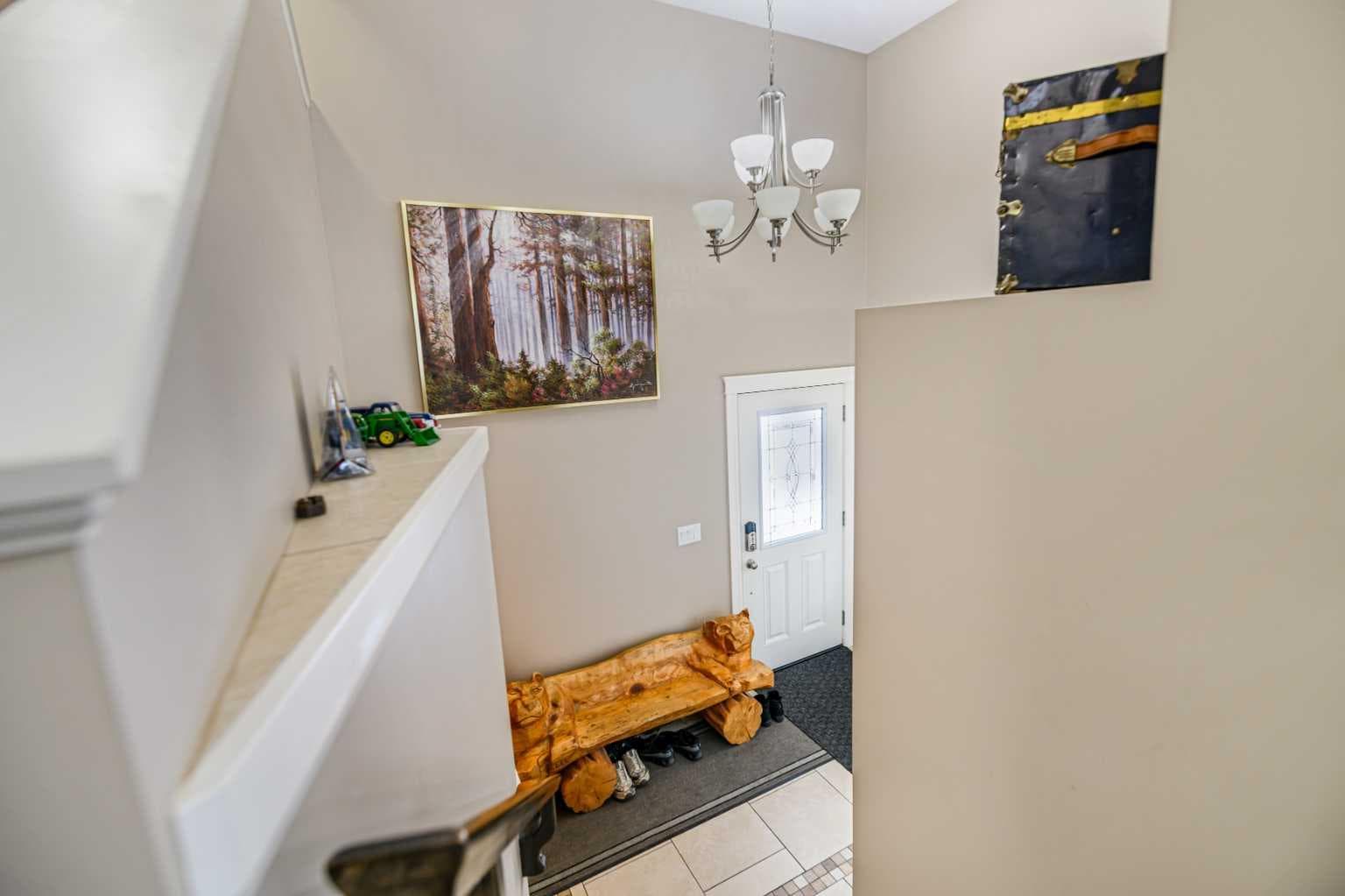 18 Mackenzie Crescent — photo 4