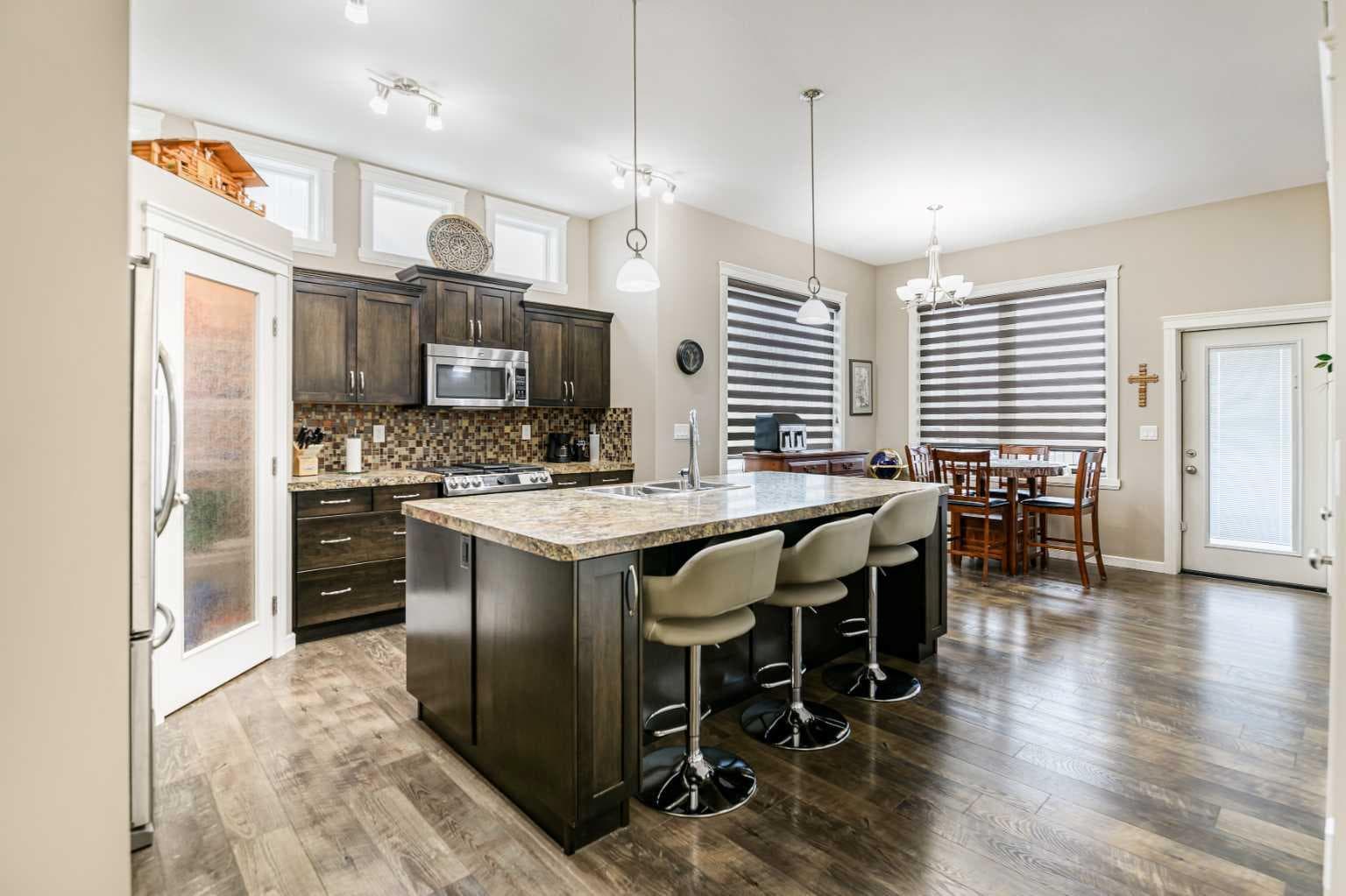 18 Mackenzie Crescent — photo 5