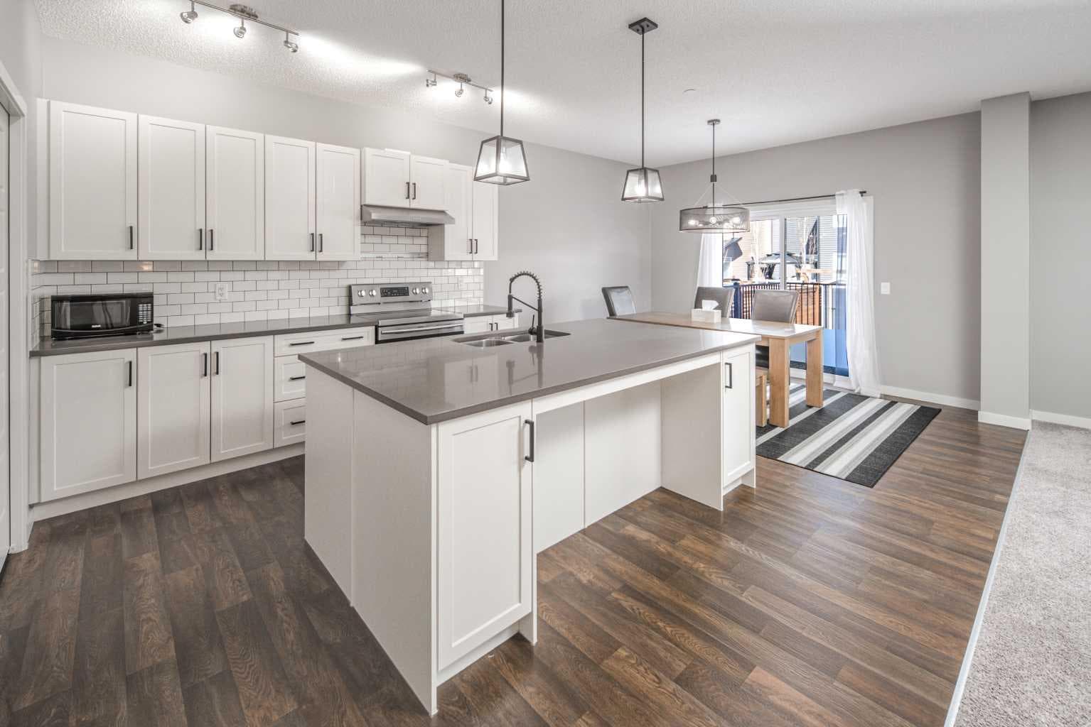 80 Howse Manor NE — photo 1