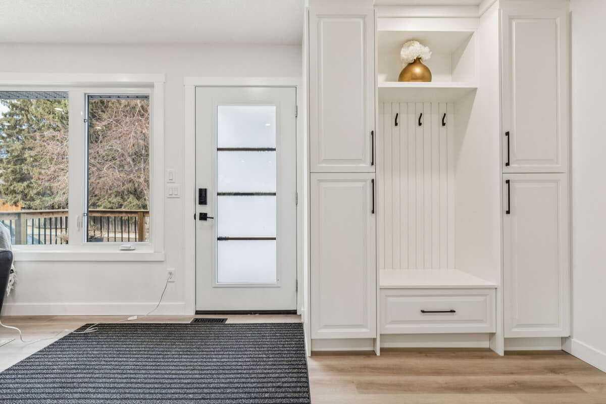 15 Brookmere Place SW — photo 4