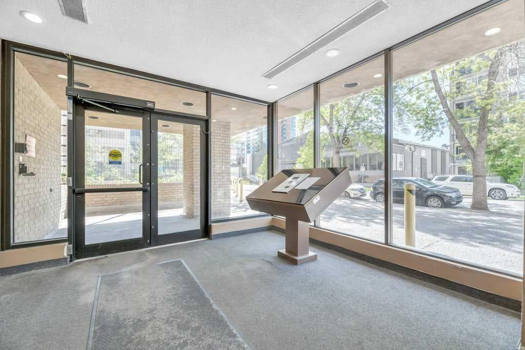 1403, 924 14 Avenue SW — photo 3