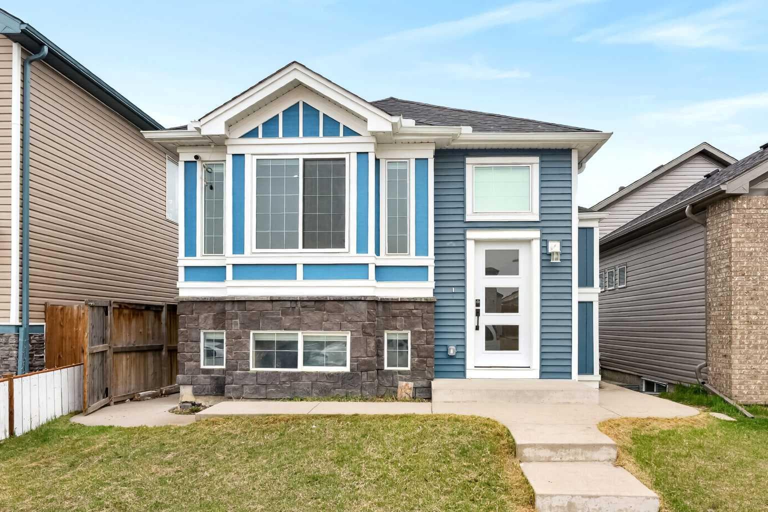 125 Saddlefield Crescent NE — photo 3