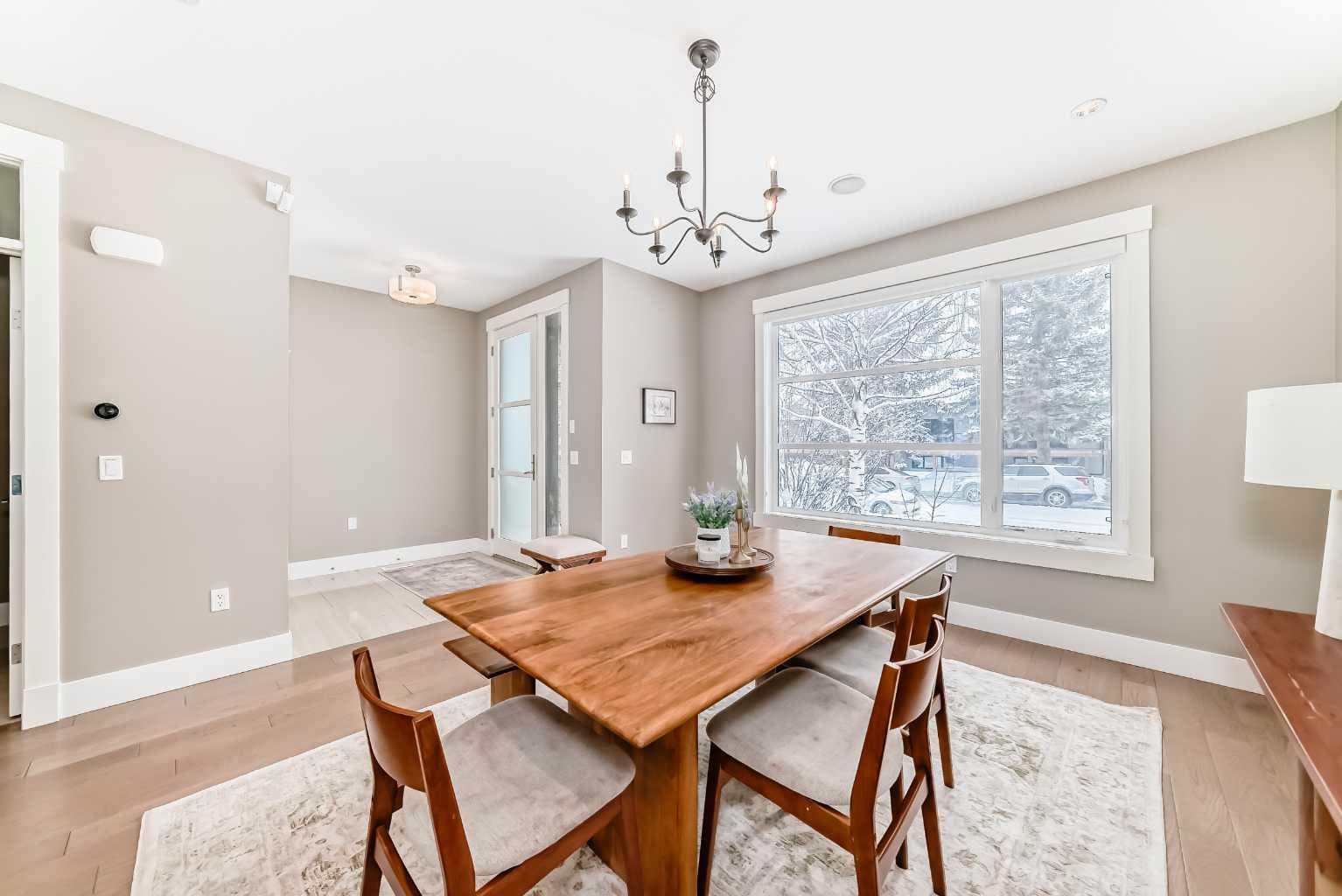 2117 51 Avenue SW — photo 4