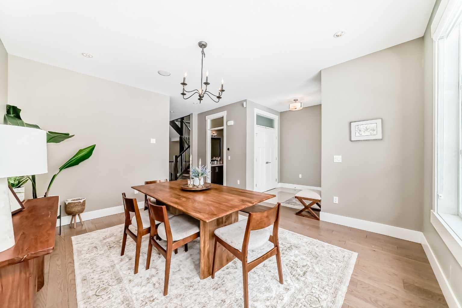 2117 51 Avenue SW — photo 5