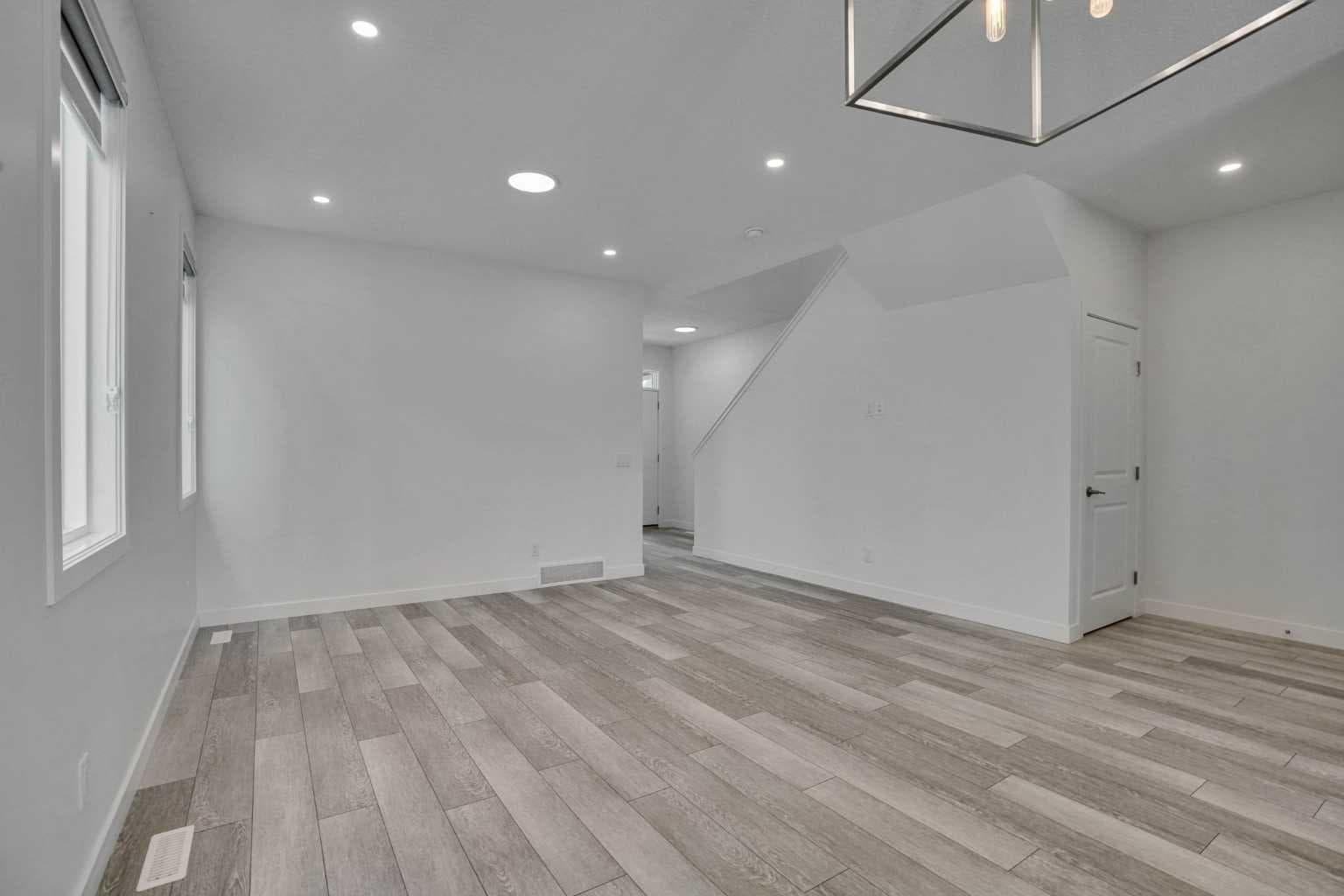 26 Amblehurst Path NW — photo 5