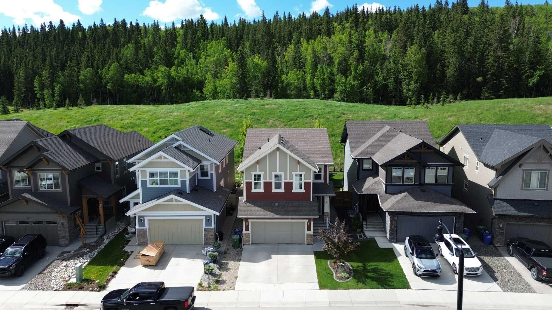 255 Riviera Way — photo 2