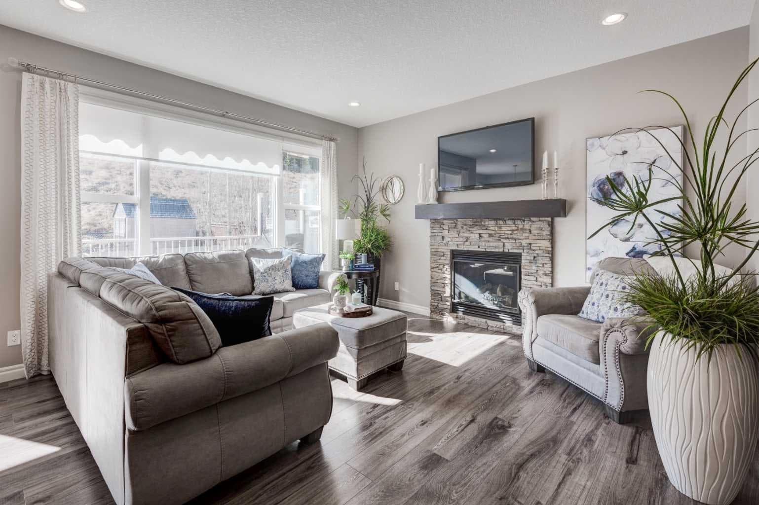 255 Riviera Way — photo 3