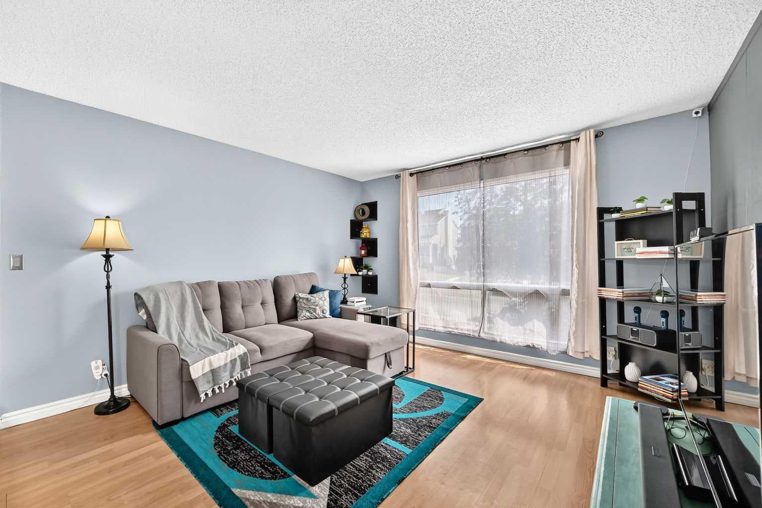 3321 56 Street NE — photo 5