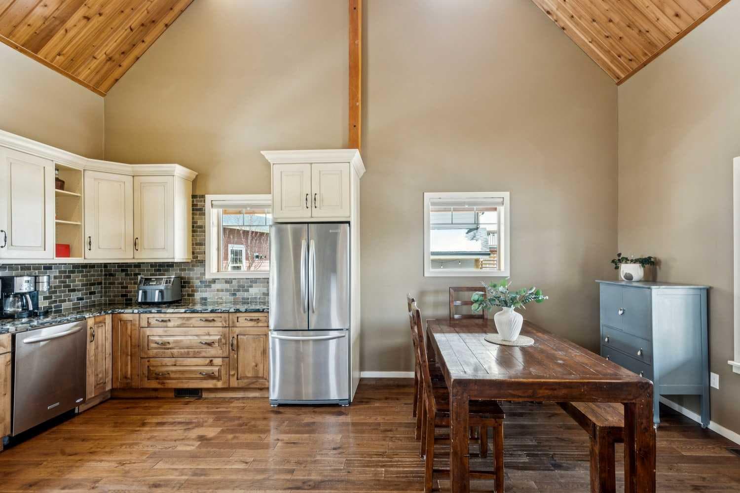 240 Cottageclub Crescent — photo 4