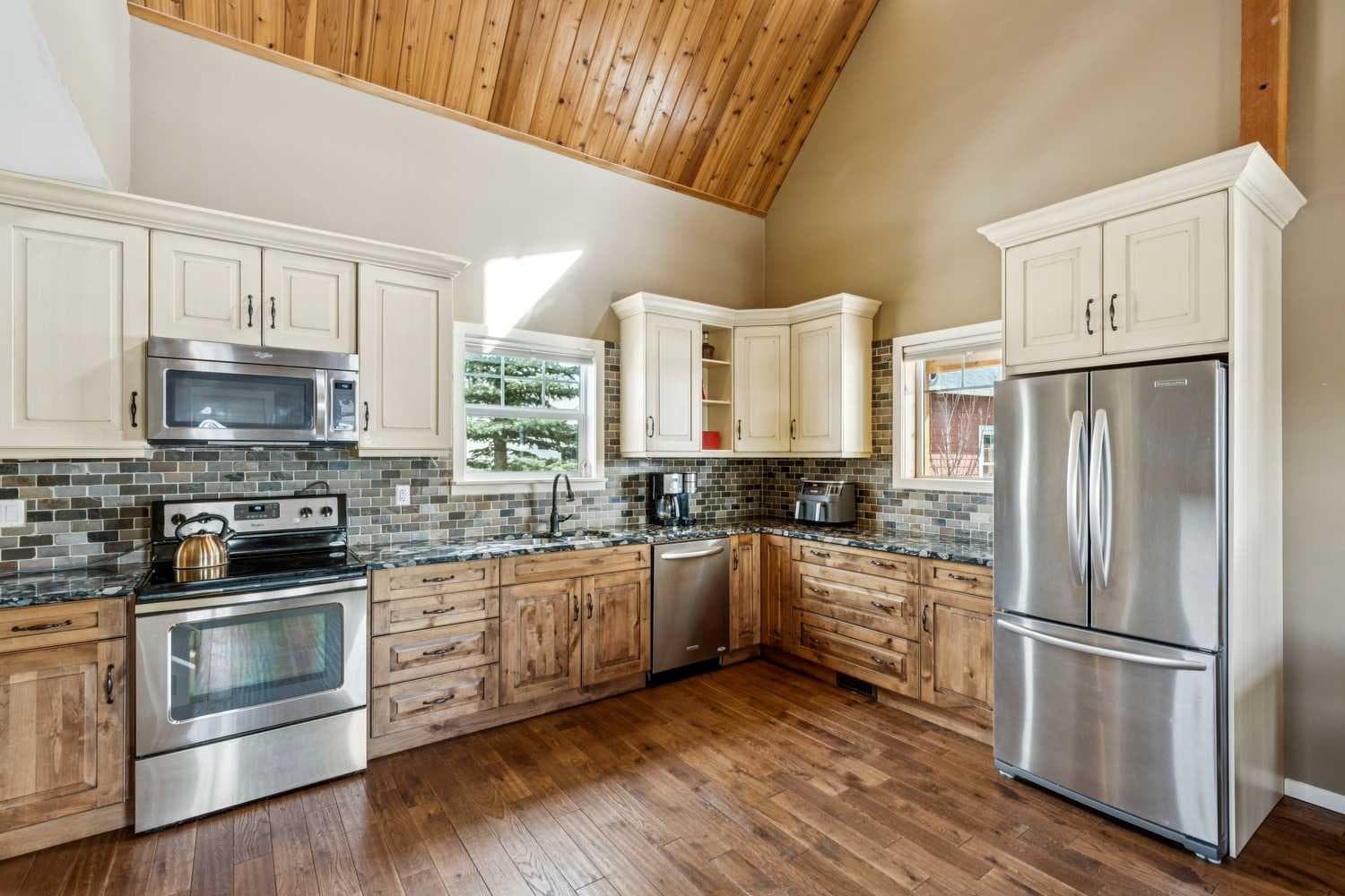 240 Cottageclub Crescent — photo 5