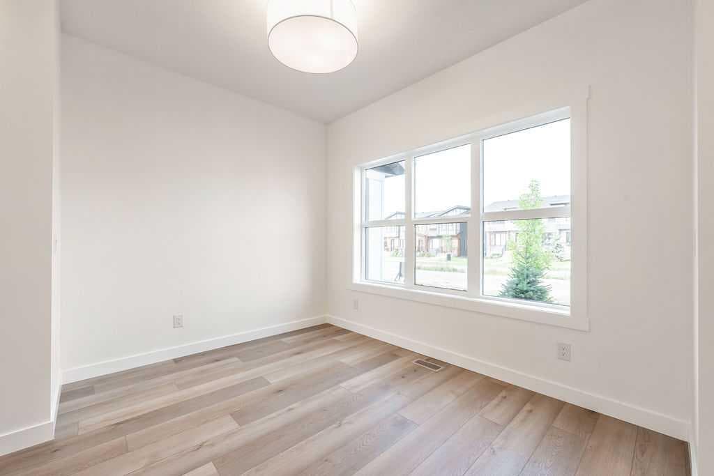 905, 525 River Heights Drive — photo 5