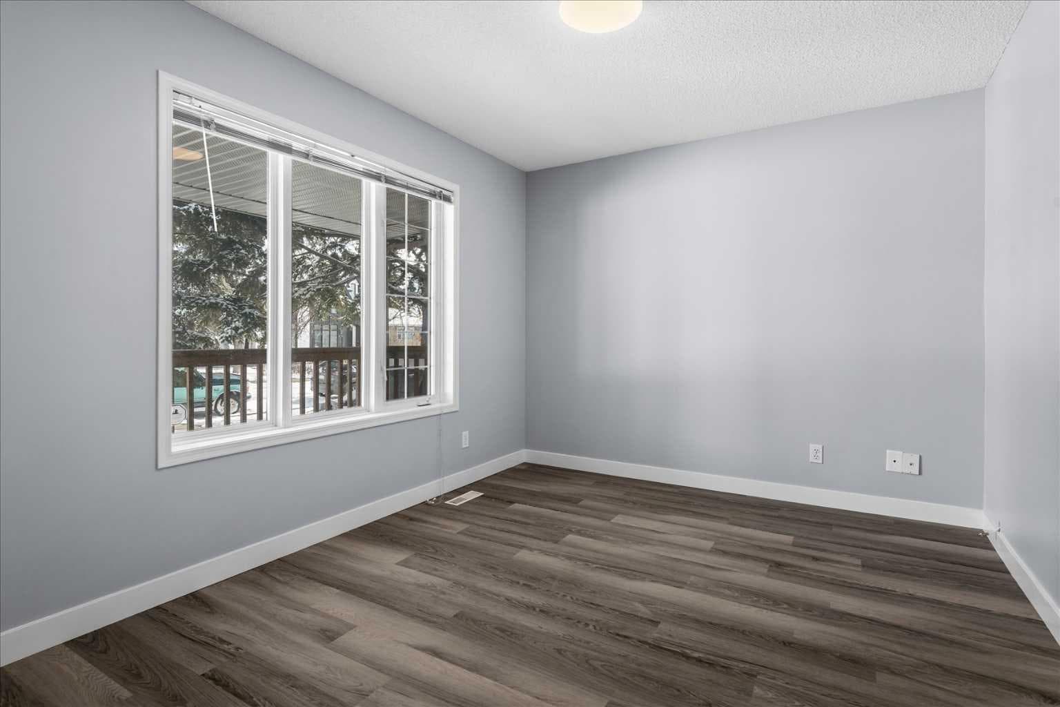 3103 39 Street SW — photo 5
