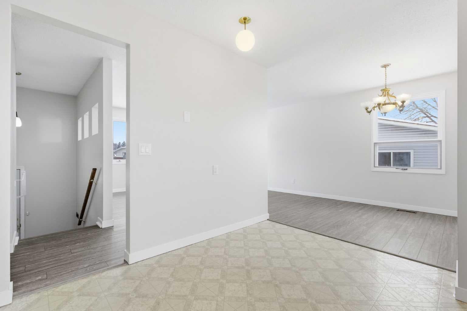 32 Fonda Mews SE — photo 4