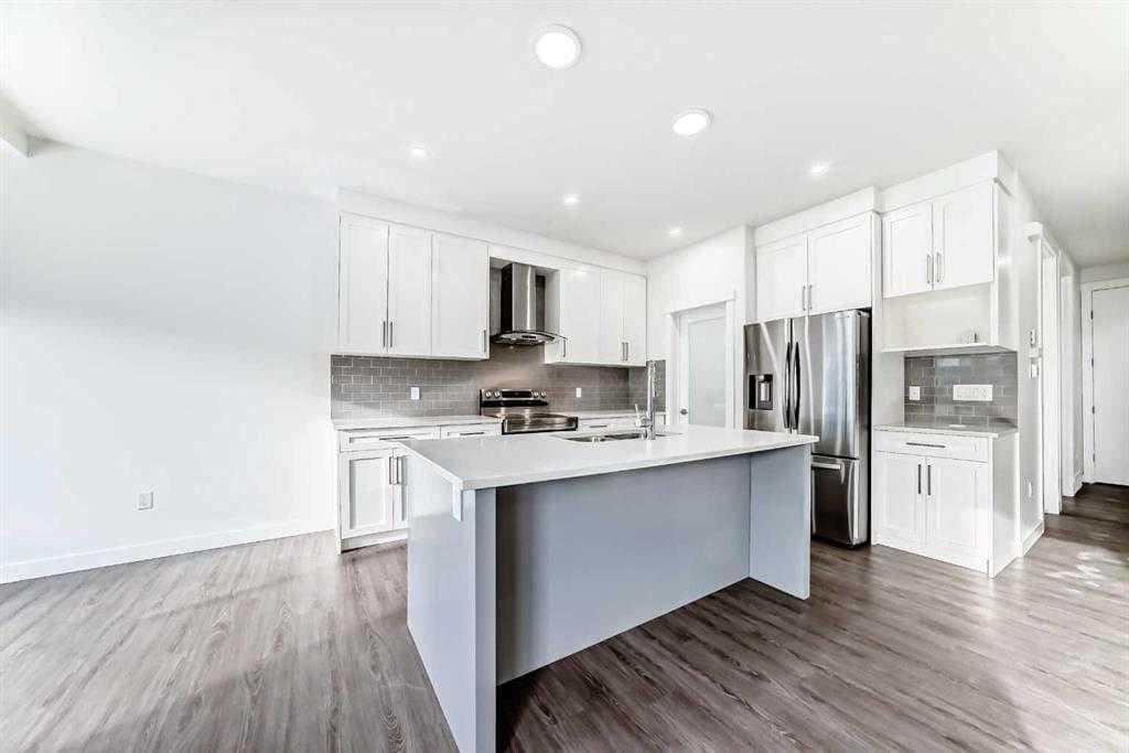 772 Edgefield Crescent — photo 3