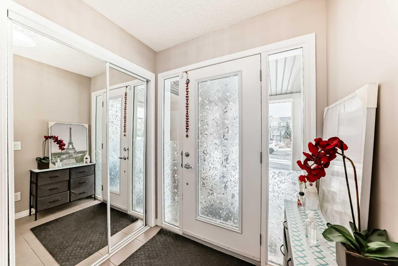 127 Windford Gardens SW — photo 2