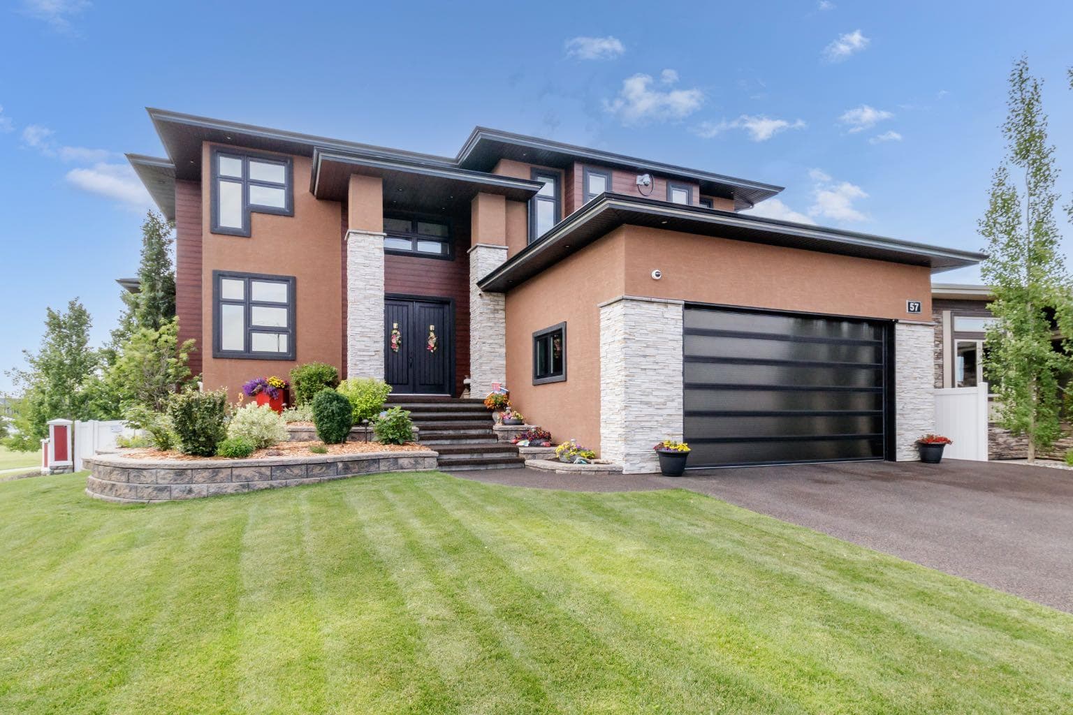 57 Lazaro Close — photo 1