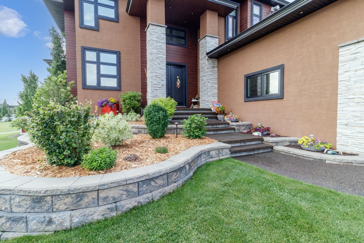 57 Lazaro Close — photo 3