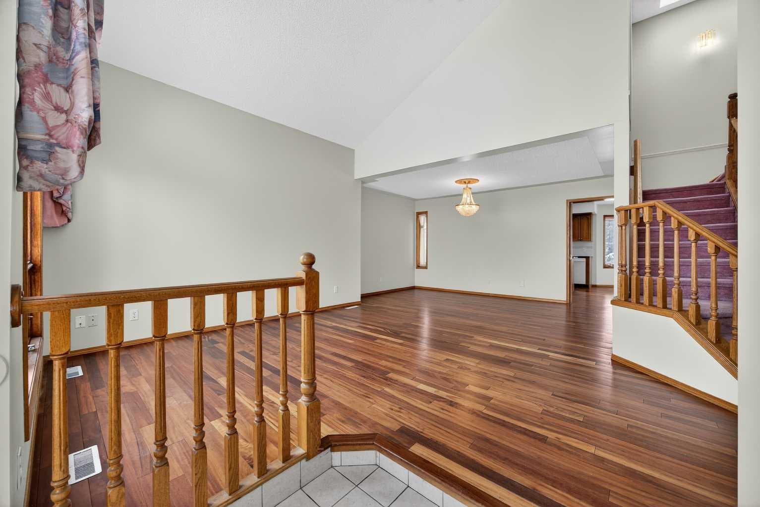 90 Hawkmount Green NW — photo 4