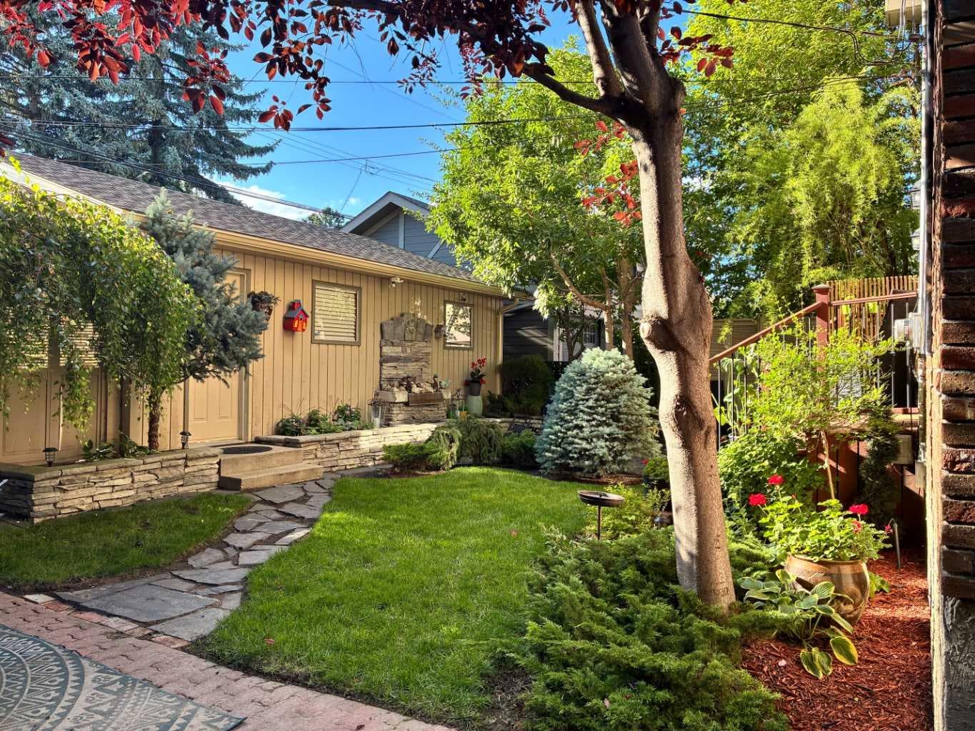 1727 24 Street SW — photo 3