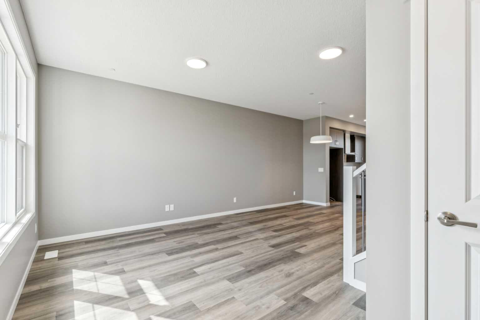 205 Hotchkiss Road SE — photo 3